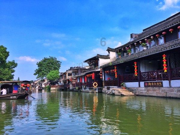 一个时钟6时敲6下,10秒敲完,敲10下需要多少秒?游戏画面